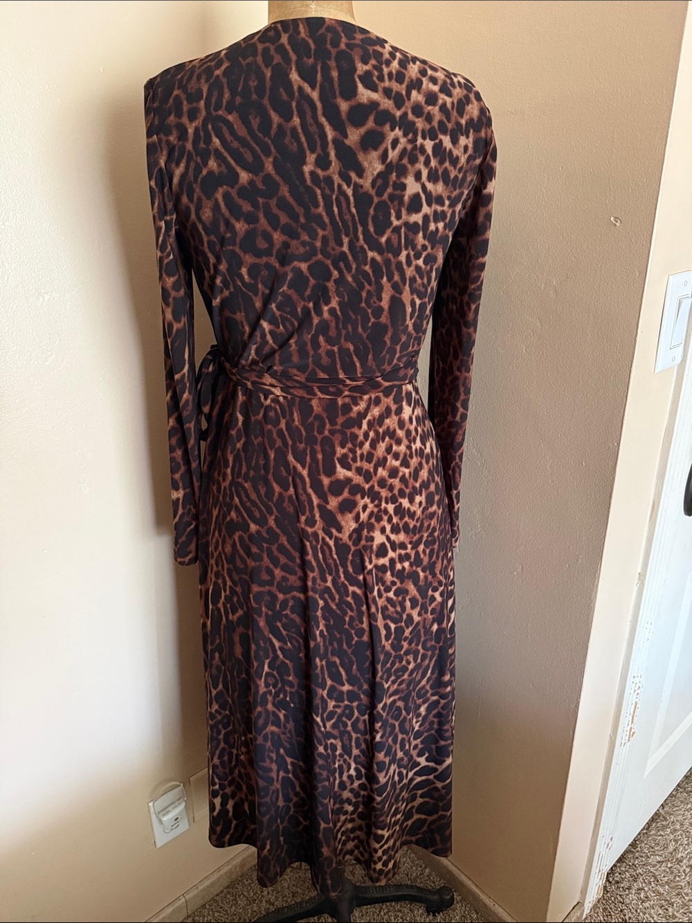 Lauren Ralph Lauren Leopard Print Wrap Midi Dress Size 8 - Picture 2 of 4